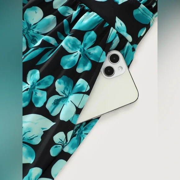 BloomChic Tropical Flower Print Pockets One-Piece Swimsuit. Size 30 - Picture 8 of 15